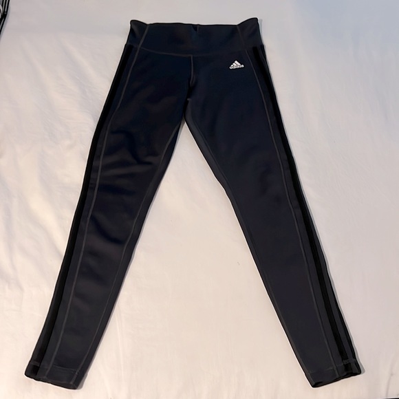 Adidas sport leggings and Lululemon sports bra combo - Picture 2 of 11